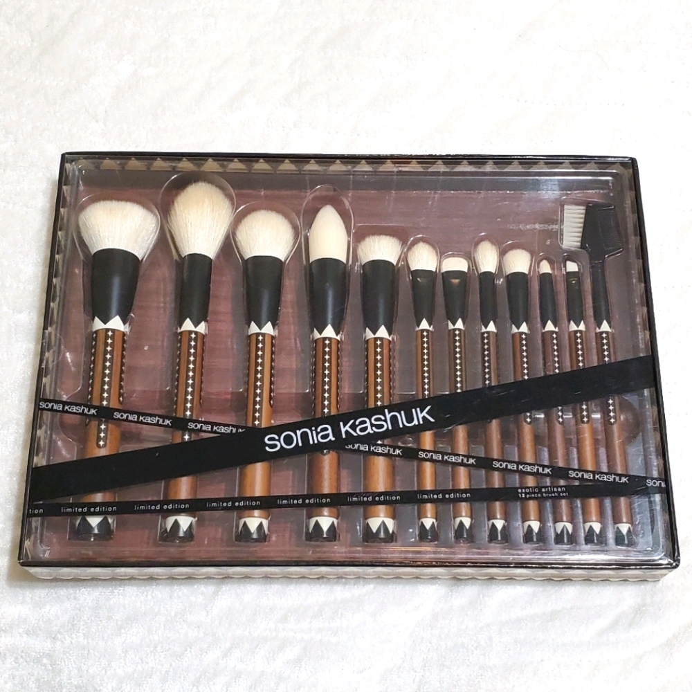Sonia Kushuk Limited Edition 12 piece brush set.